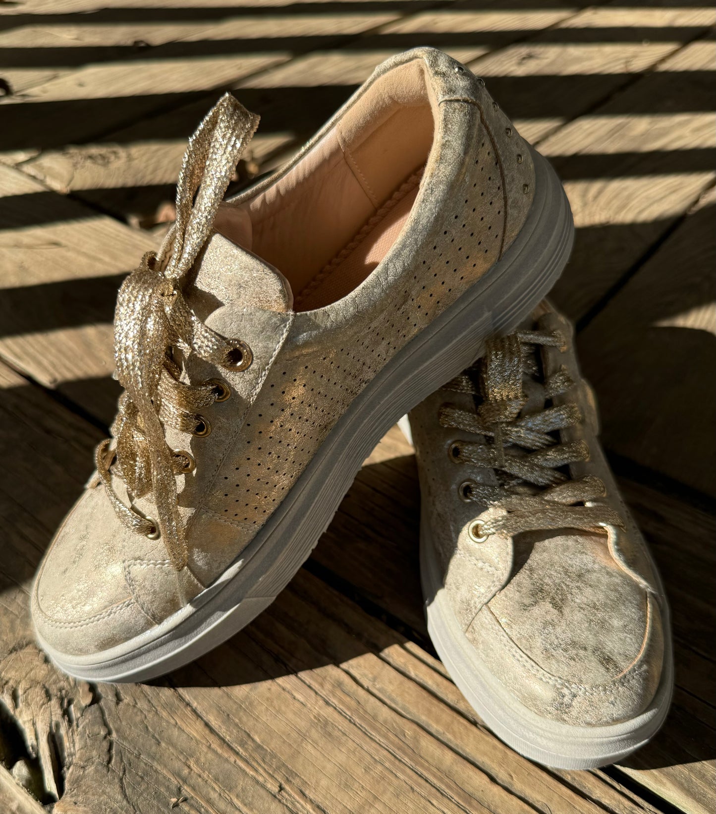 Gold Sneaker